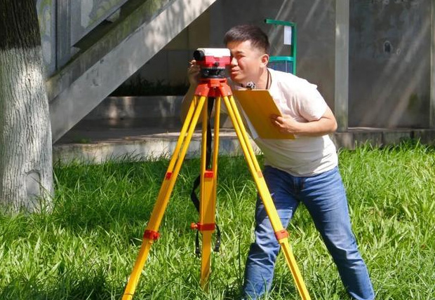 水準(zhǔn)儀測量操作指南及注意事項